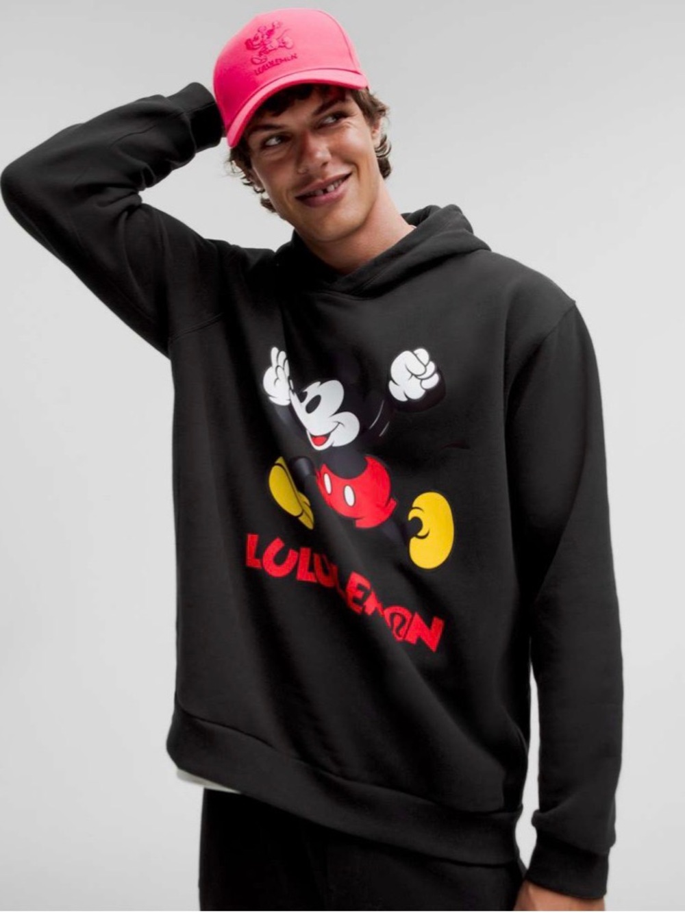 Disney x Lululemon *Steady State Pullover Hoodie
Black